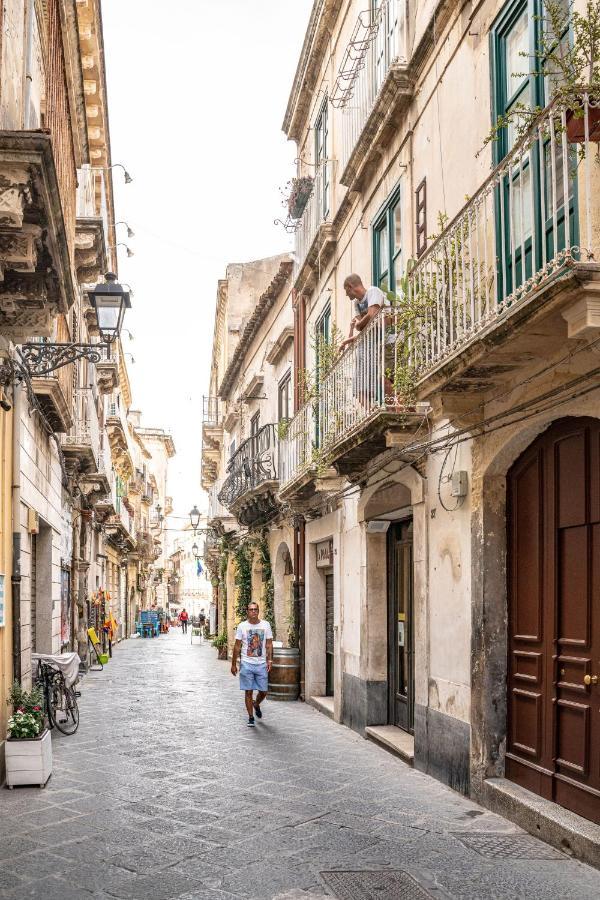 I Tre Balconi Di Via Roma Apartment Syracuse Exterior photo